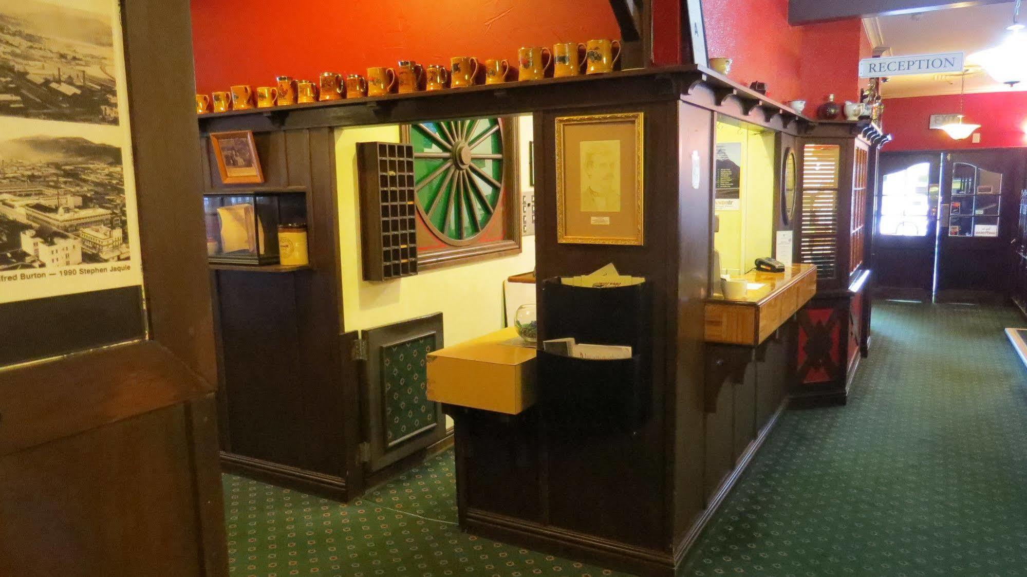 Law Courts Hotel Dunedin Eksteriør billede